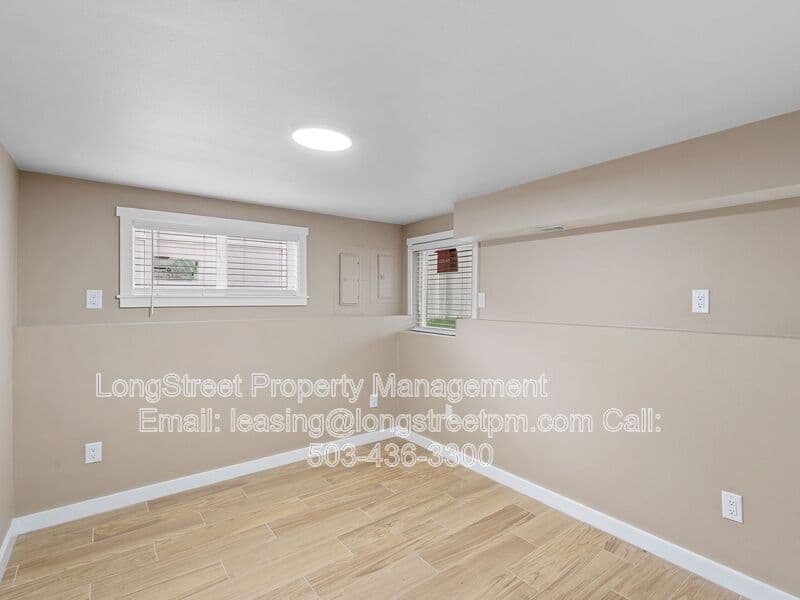 Portland House: 2812 NE Bryant St