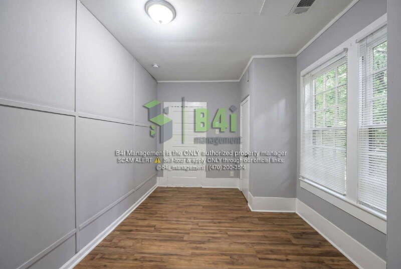 Milledgeville House: 1645 Vinson Hwy