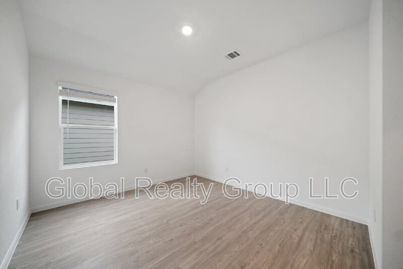 Seguin House: 9105 Navarro Vis