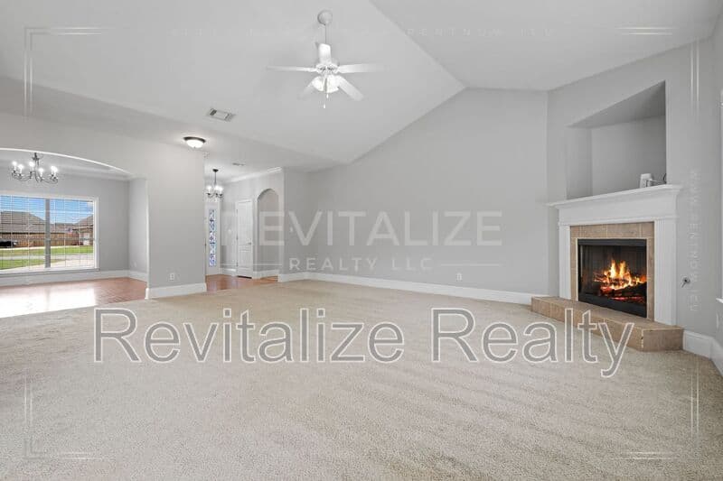 Daphne House: 11070 Courtland Court