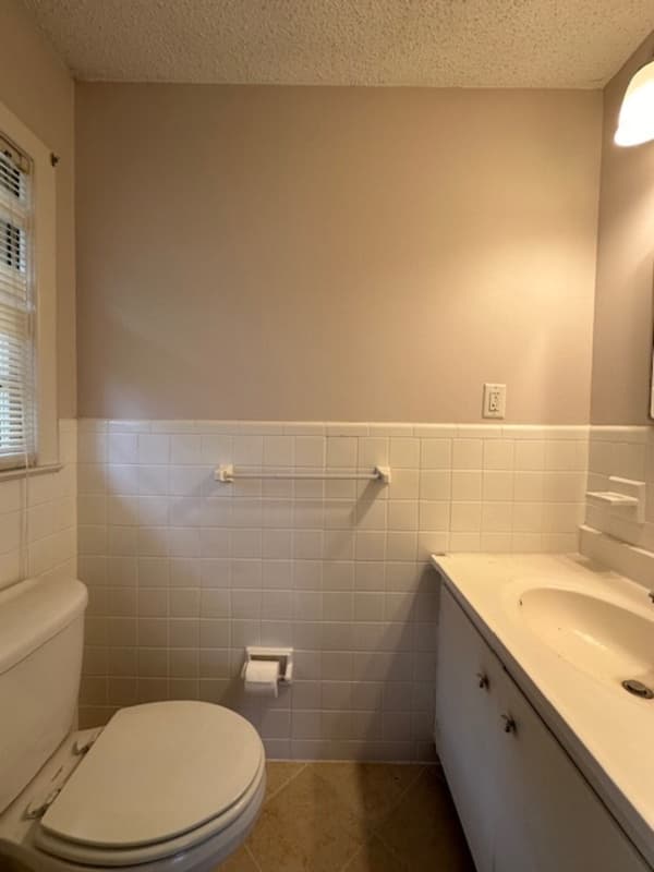 Columbia House: 2612 Sheryl Lane