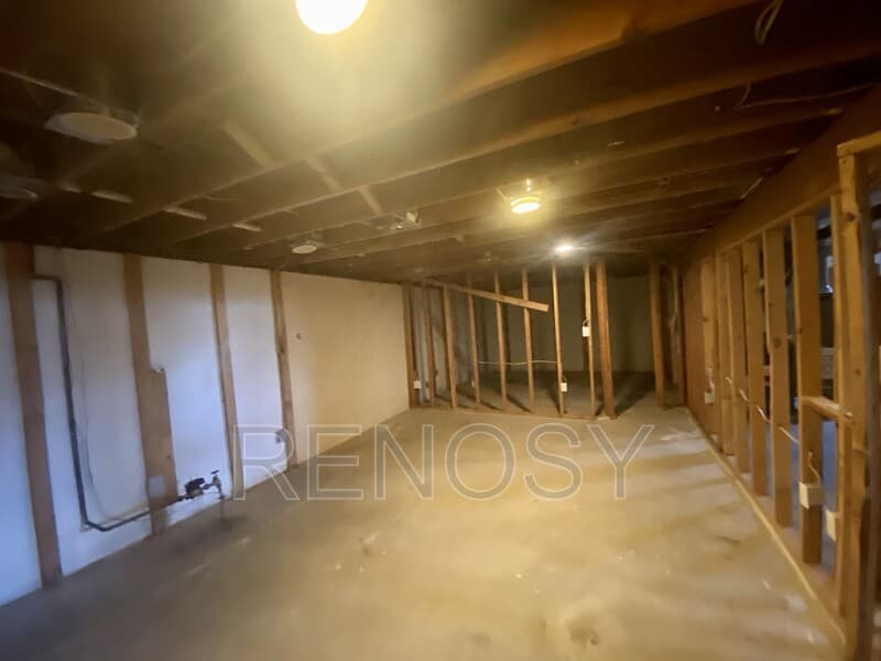Polk City House: 209 1st Street