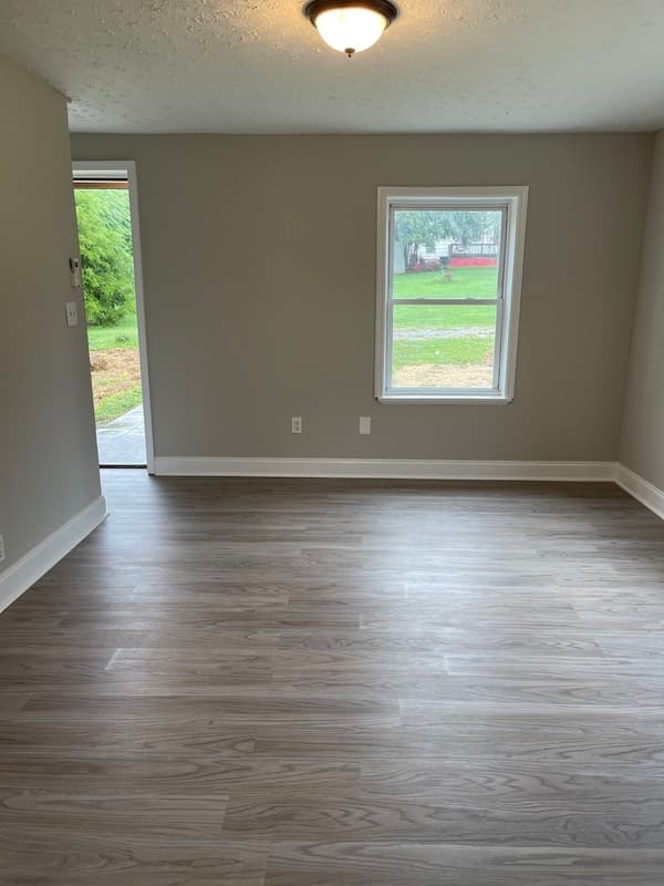 Louisville House: 1719 Airline Dr