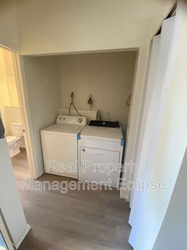 Seattle Condo: 2034 S Main St
