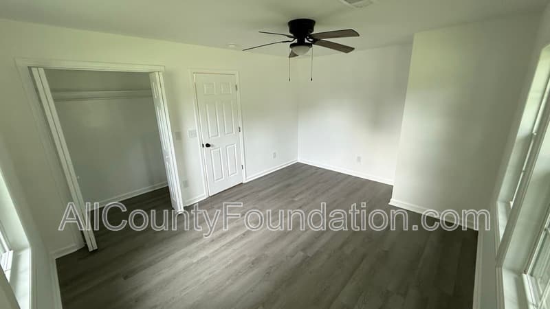 Goose Creek House: 212 Ellen Street