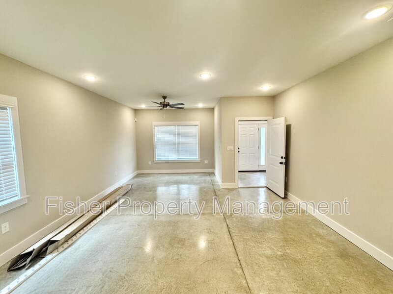 Richmond Condo: 1412 Rogers St