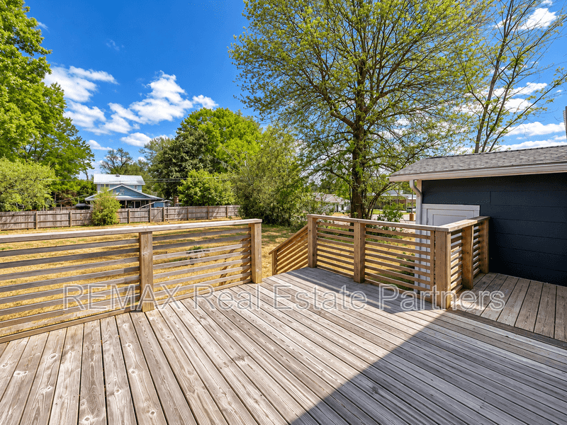 Hattiesburg House: 109 N 24th Ave