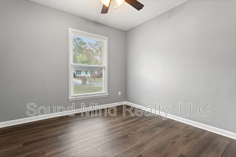 Raleigh House: 1232 Beverly Dr