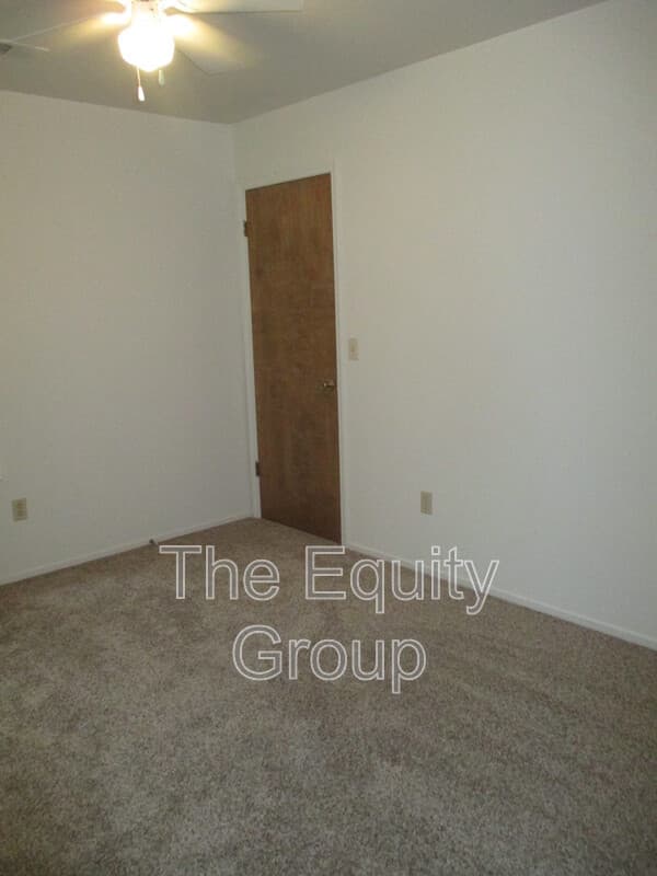 Visalia House: 4043 West Victor Avenue