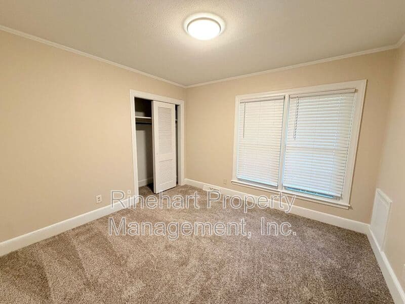 Rock Hill House: 274 Twin Lakes Road