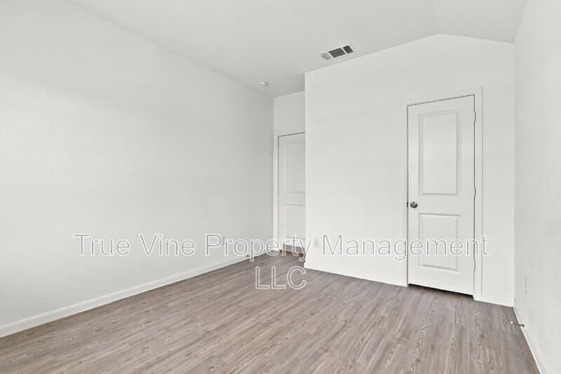San Antonio House: 14011 Southton Basin