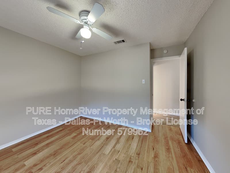 Arlington House: 5223 Windy Meadow Dr