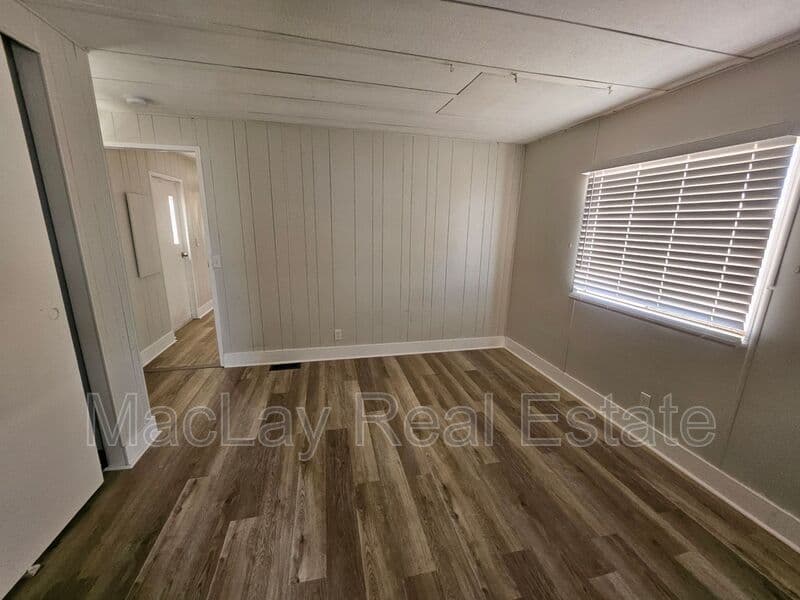 Casa Grande House: 1113 W. Corinthian Circle
