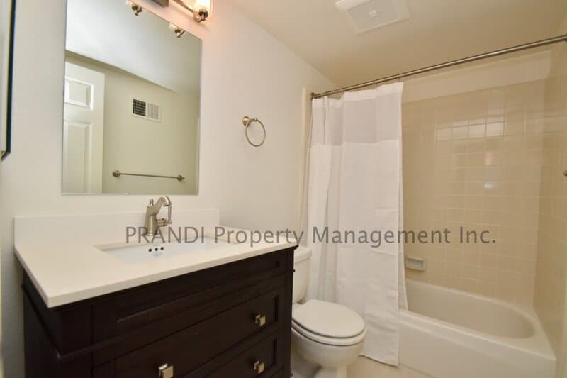 Novato Townhome: 920 Arlene Way