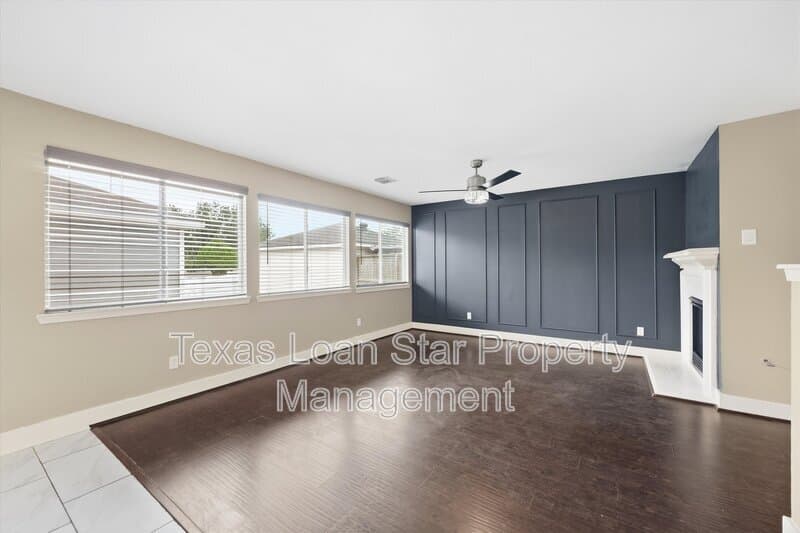 Houston House: 19407 Wann Park Dr