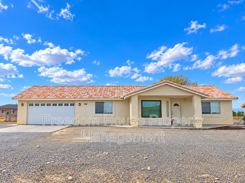 Pahrump House: 701 Mount Charleston Drive