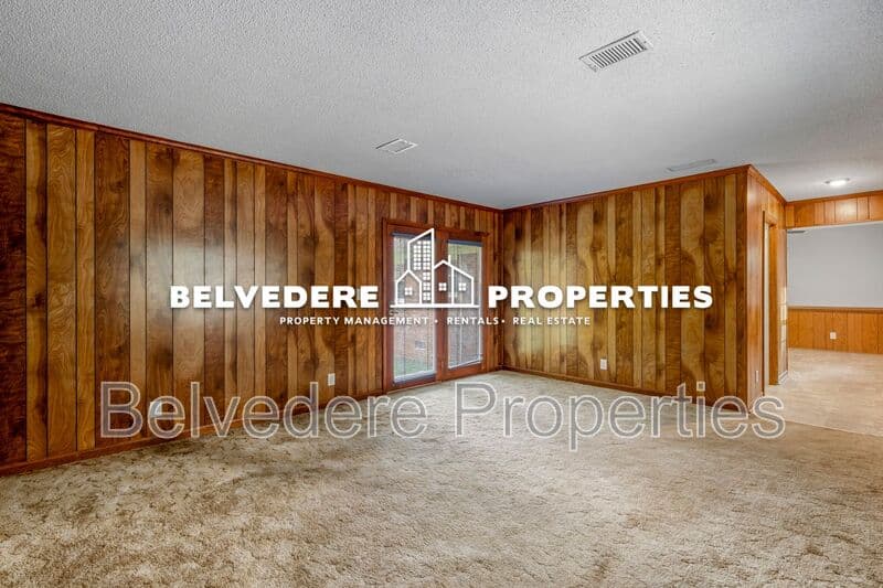 Greensboro House: 3931 Manila Road