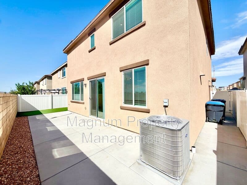 Winchester House: 31799 Woodbank Way