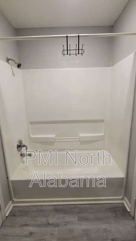 Decatur Condo: 201 8th Ave SW