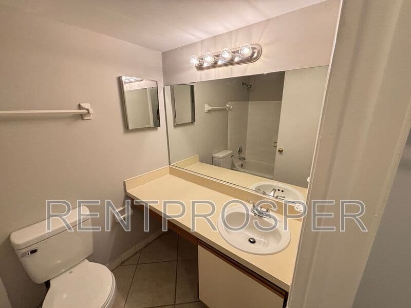 Orlando Condo: 4207 S. Semoran Blvd
