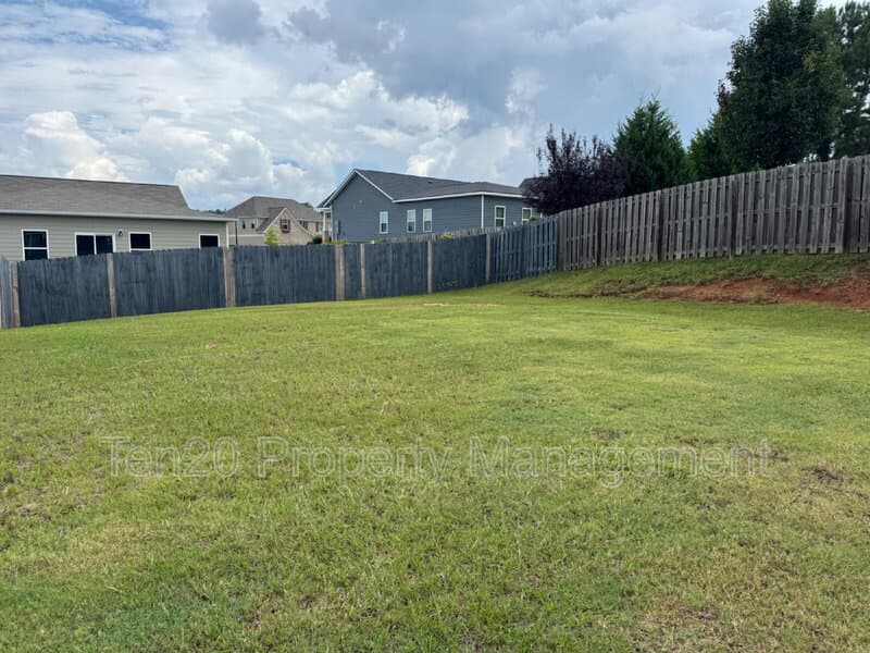 Columbus House: 5037 Lexington Lane
