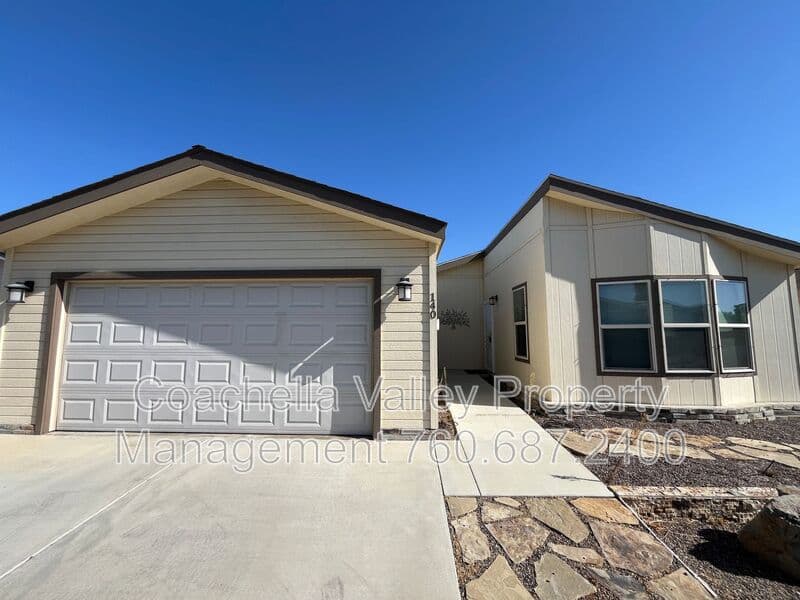 Desert Hot Springs House: 15300 Palm Dr
