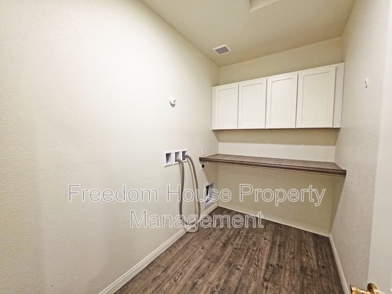 Pahrump House: 5628 San Marco Drive