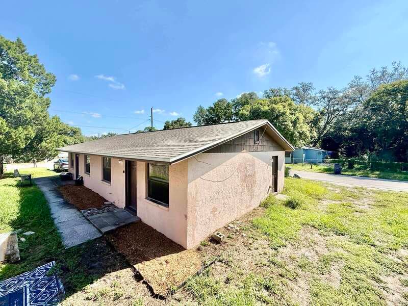Tampa Condo: 1413 East 99th Avenue