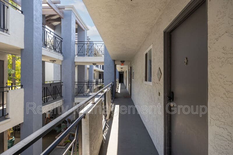San Diego Condo: 1756 Essex Street