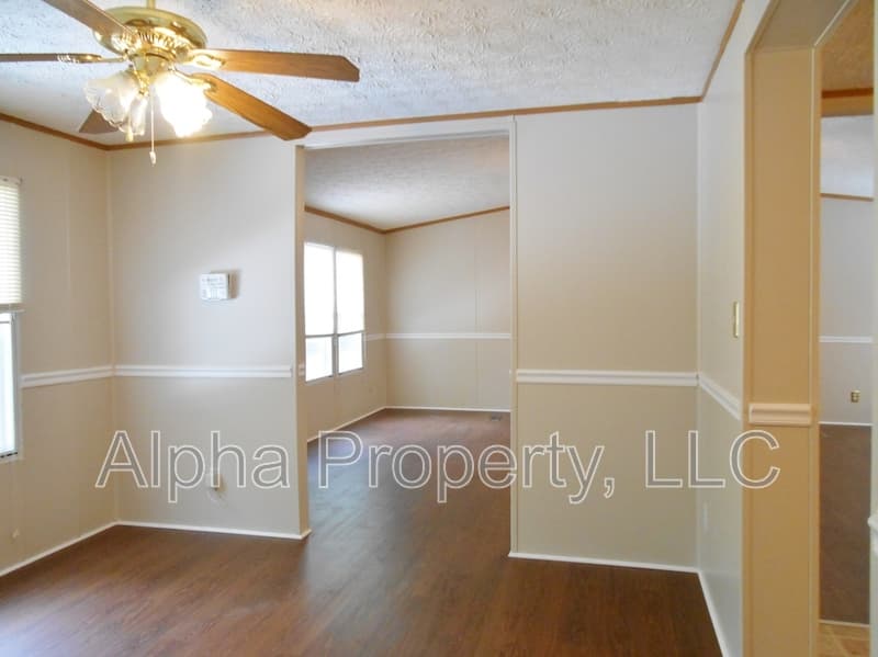 Spartanburg House: 1301 Carolina Country Club Road