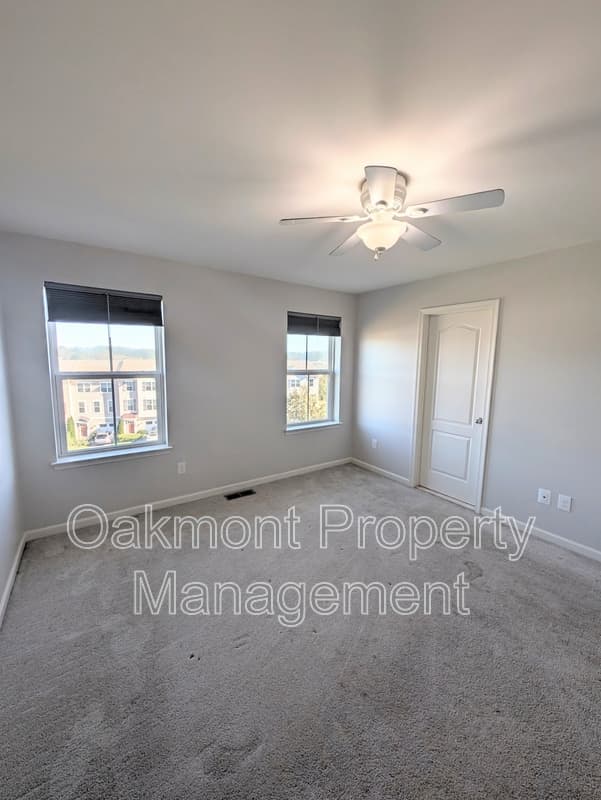 Fredericksburg House: 1322 Hudgins Farm Circle