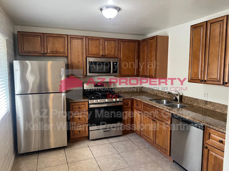 Avondale Condo: 207 S 3rd St