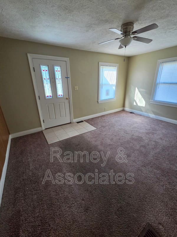 Louisville House: 1091 Bicknell Ave