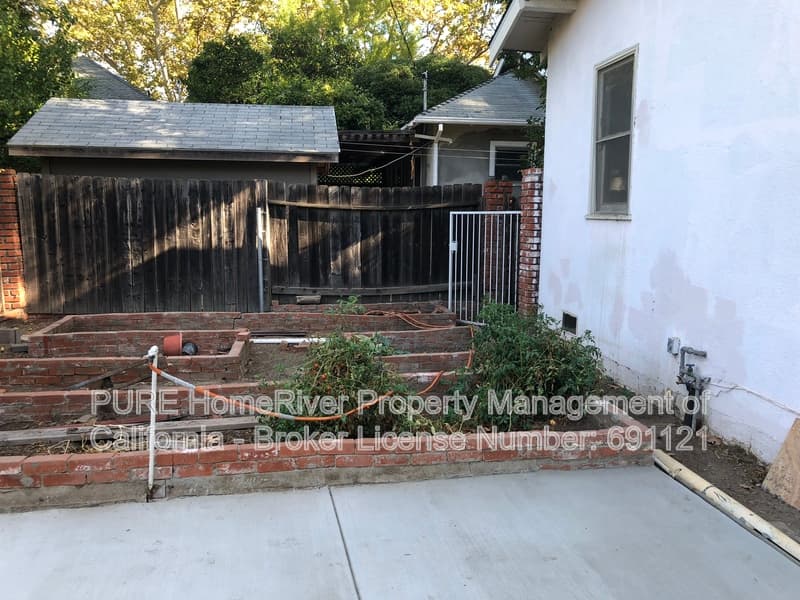 Sacramento House: 314 23rd St
