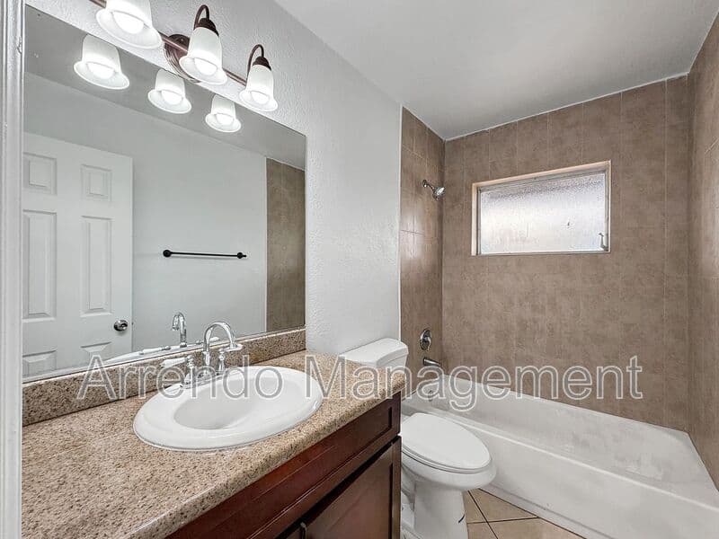 Miami House: 8475 SW 94th St