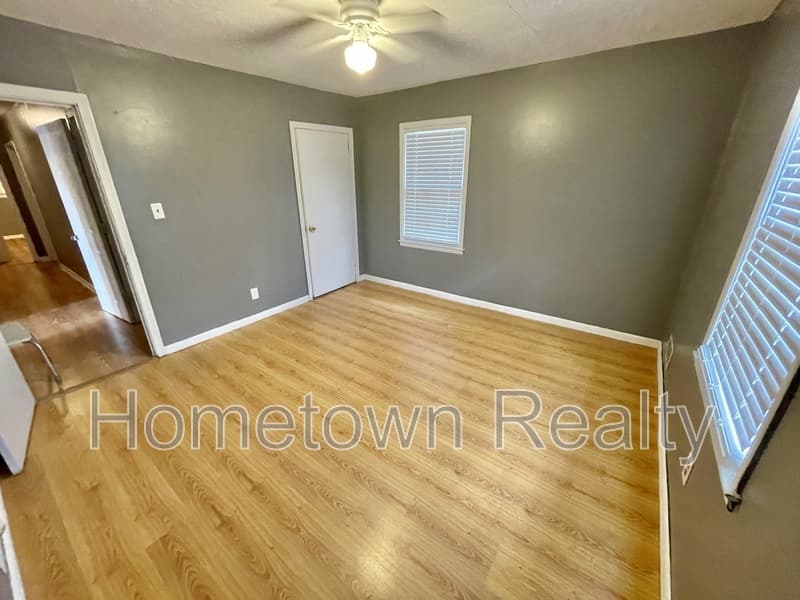 Riverdale House: 269 Valley Hill Road