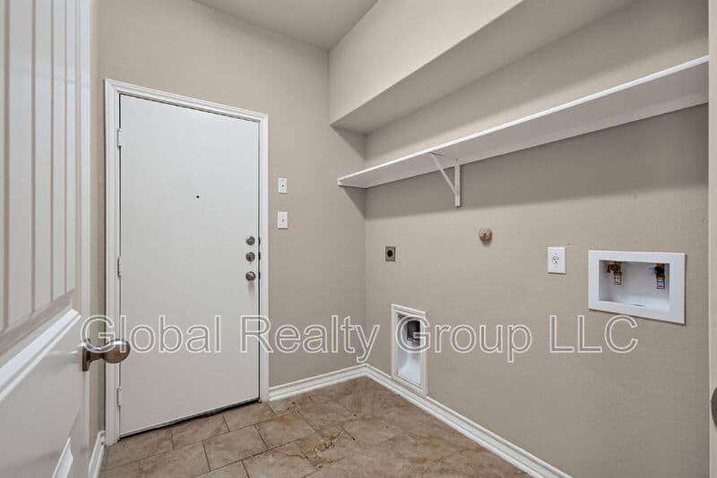 San Antonio House: 14918 Goldfinch Wy