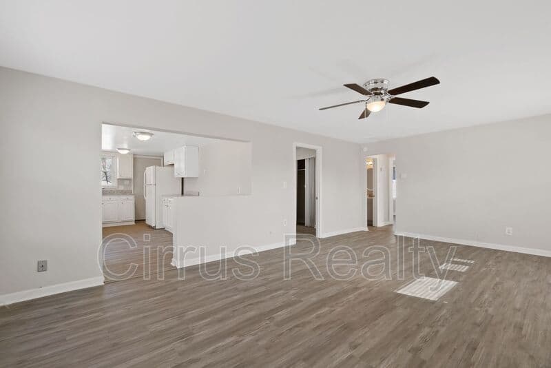 Portsmouth House: 6 Worden Pl