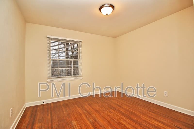 Charlotte Condo: 4317 Walker Rd