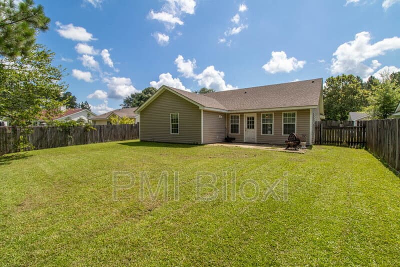 Gulfport House: 14045 Dunnbarton