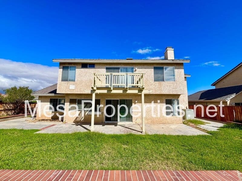 Victorville House: 14581 King Canyon