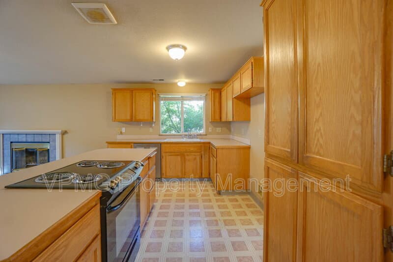 Vancouver House: 15807 NE 40th St