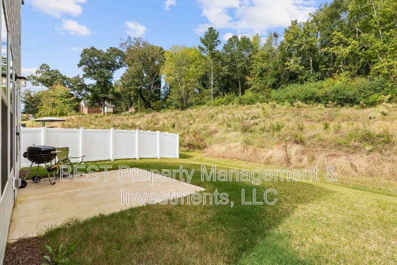 High Shoals House: 1519 Autumn Banks Way