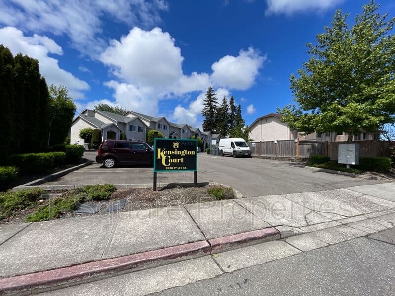 Everett House: 8830 3rd Ave SE