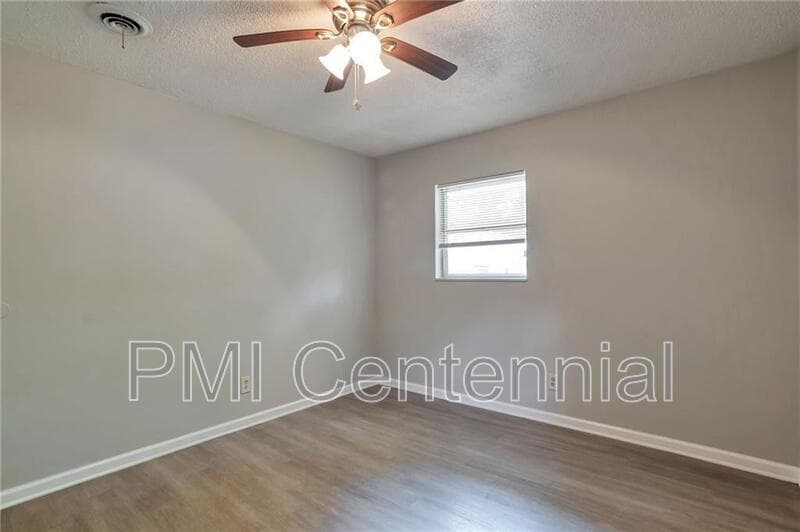 Forest Park House: 484 Evergreen Drive