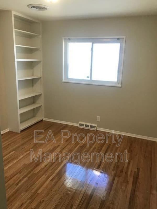 Albuquerque House: 5808 Pojoaque Rd NE
