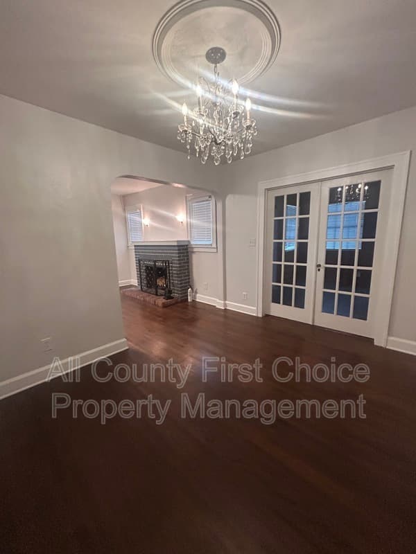 St. Petersburg House: 2511 55th Ave N