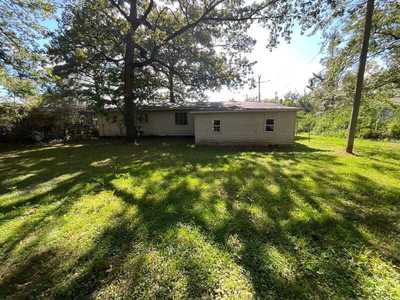 Jackson House: 2862 Oak Forest Drive