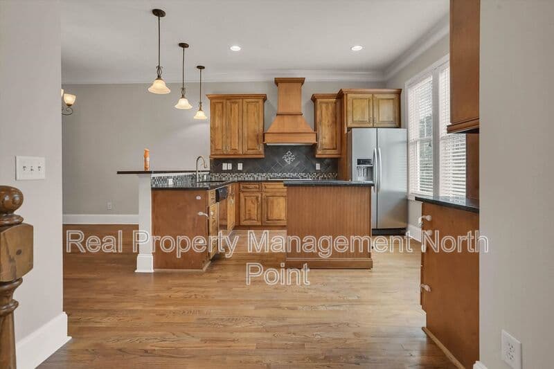 Decatur House: 3026 Eltham Pl
