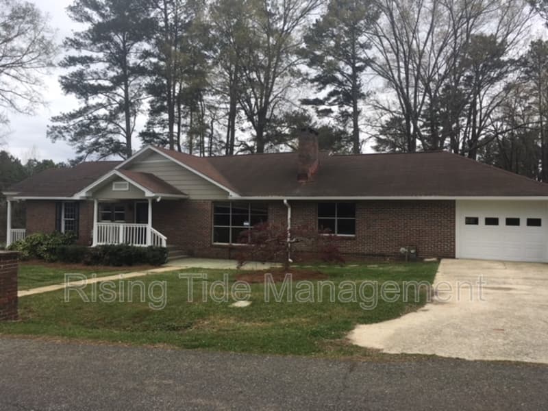 Birmingham House: 2151 Tishamingo Dr
